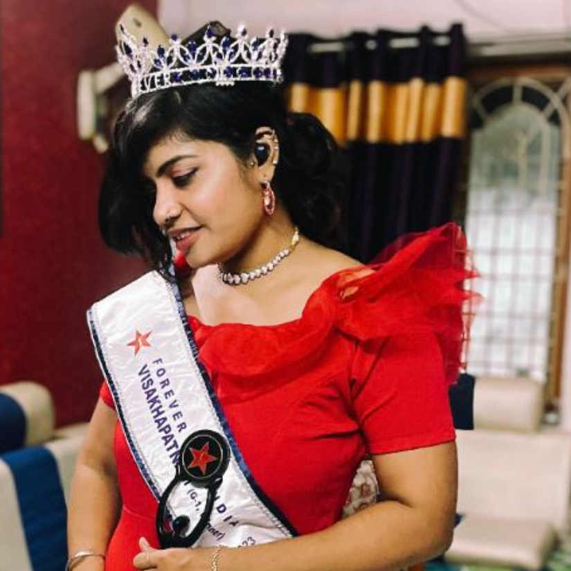 Behara Divya Won Mrs Visakhapatnam 2023 Crown