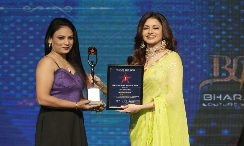 Anishika Singh received best  Fiteness Coach in  Vadodar EAST 2024 award