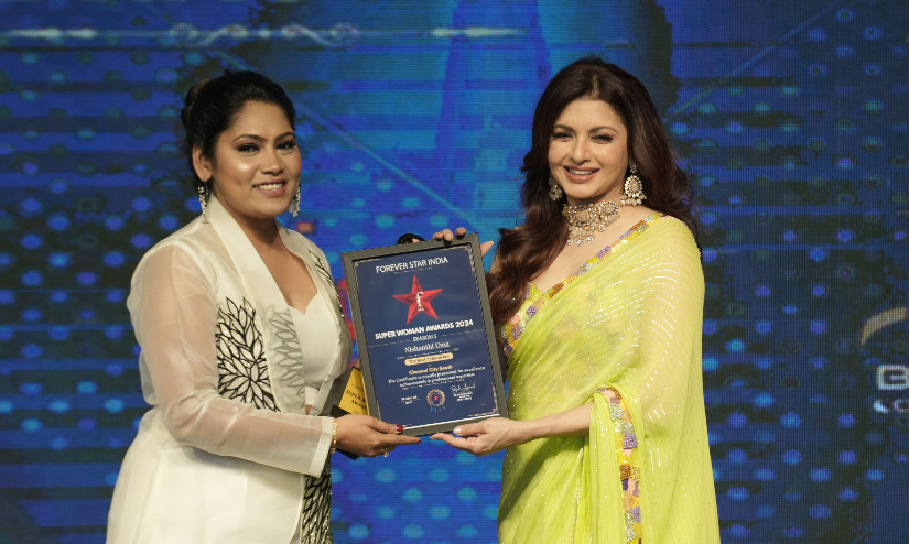 Nishanthi Uma Receives Best Esthetician in Chennai City South 2024 by Bollywood actress bhagyshree